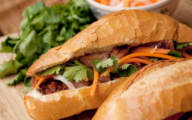 Bánh Mì - 11/1 Trần Quốc Toản