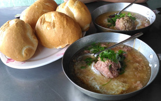 Bánh Mì Sáng VT