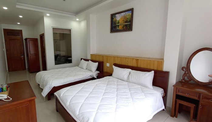 H-Long Hotel