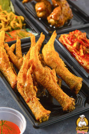 Chân gà chiên mắm