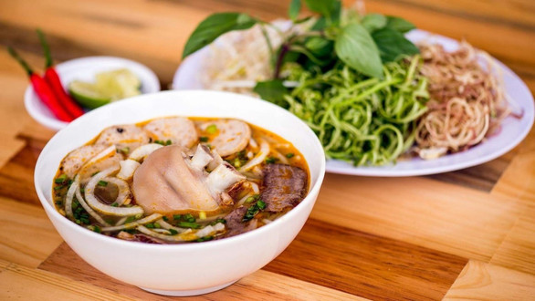 Quán Dì Bình - Món Huế, Bún Bò Huế & Bánh Canh