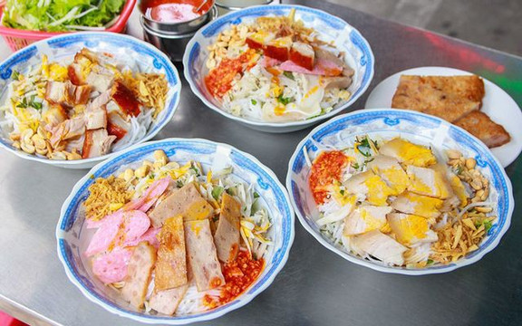 Bún Thịt Nướng & Bún Mắm Cô Phương - 35 Nguyễn Hoàng