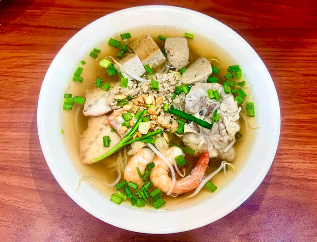 Kim Kiều Quán - Bánh Canh Bột Gạo & Hủ Tiếu Thập Cẩm - 200 Cao Đạt