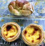 Tart trứng và bánh cua lớn phô mai