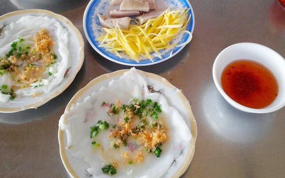 Nha Trang Quán Sân Banh - Bánh Ướt Nóng & Bánh Đập