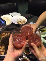 Gia đình đi ăn 1/6