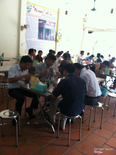 Khách hàng ngày một đông
