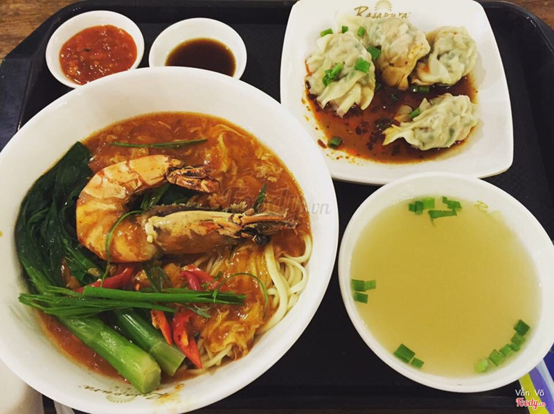 Đồ ăn ở Food court khá ngon