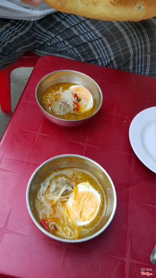 Bánh mì xíu mại trứng