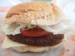 Hamburger Bò Phô Mai