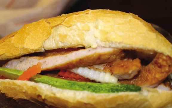 Bánh Mì Chả Cá