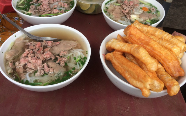 Cồ Sinh Cường - Phở Bò Gà & Các Món Bình Dân