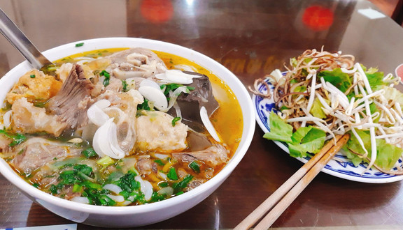 Bún Bò Quốc Loan