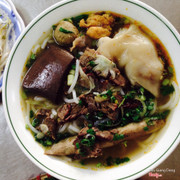 Bún bò Huế tô xanh