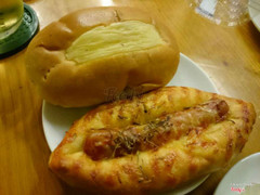 Cheese sausage & Bolognaise bun 16k/c