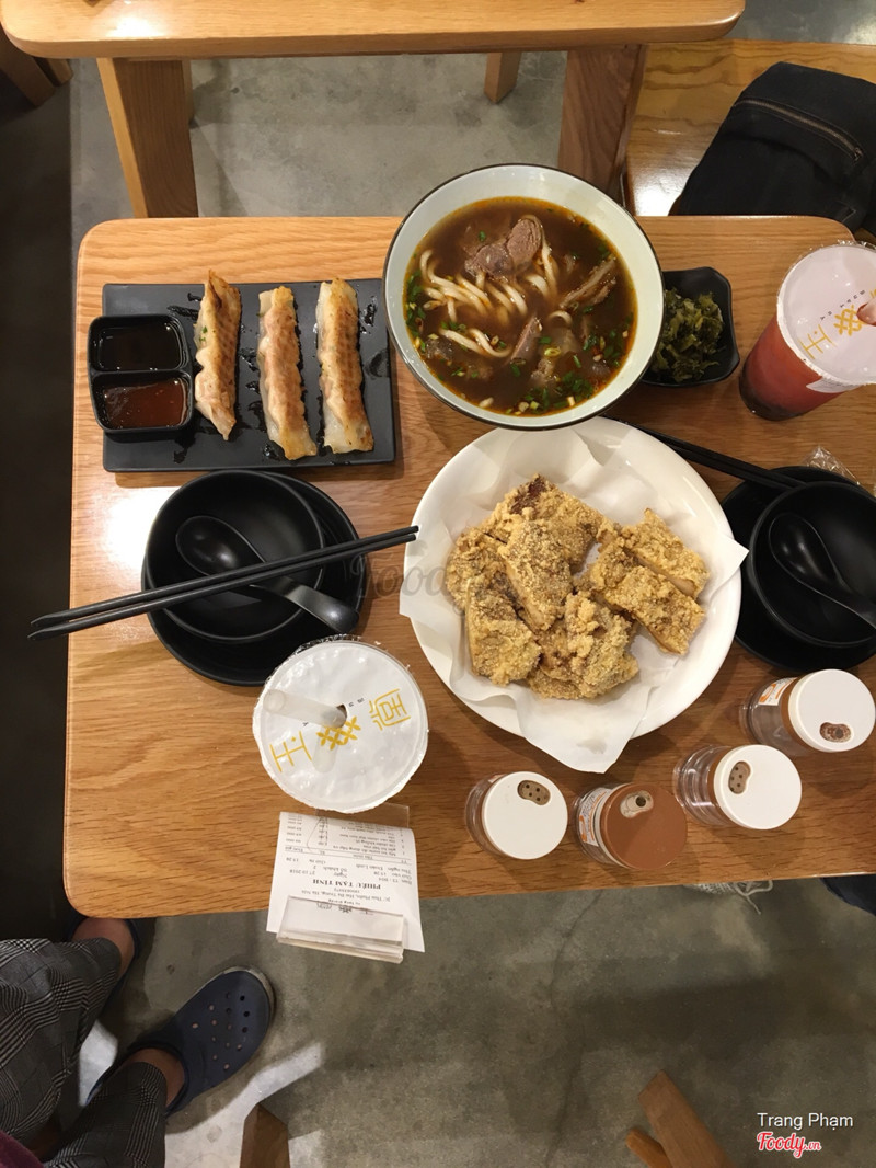 Highly recommend bát mì bò vs gà khổng lồ 😍