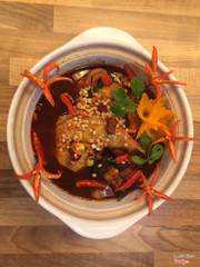 Gà tiềm ớt hiểm