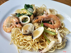 M12. Seafood Crispy Noodle (Shen Mian) (Mì giòn hải sản)