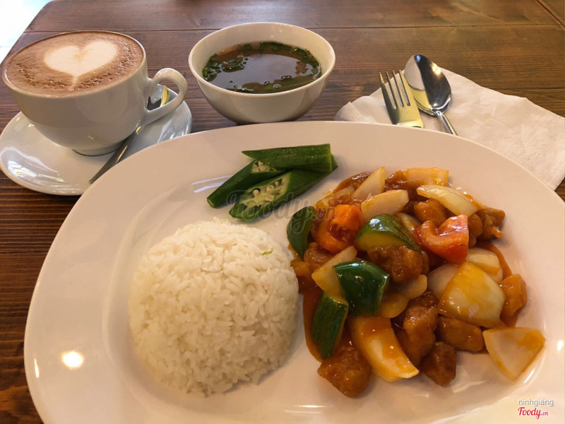 Sweet & Sour Pork Rib Rice (Cơm sườn heo sốt chua ngọt)  