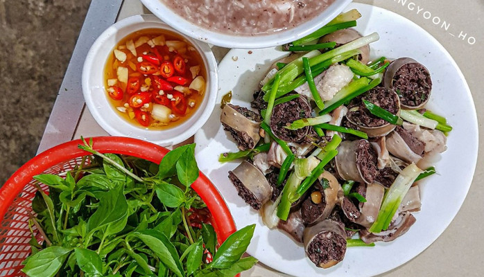 Bà Ngọc Liên - Cháo Lòng & Xáo Bánh Mướt