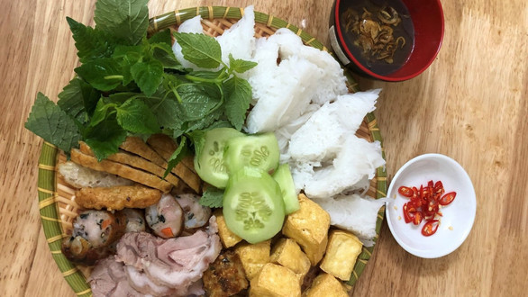 Tiệm Trà Bông - Bánh Mì & Bún Đậu Mắm Tôm