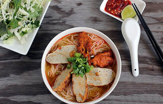 Chị Anh - Bún Chả Cá & Soup Cua - Phạm Cự Lượng