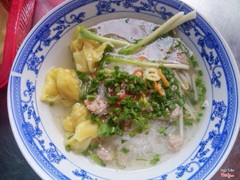 Bánh canh hoành thánh