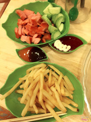 xúc xích( 2cay) & khoai tây chiên