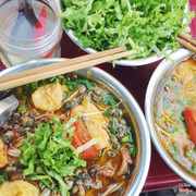 Bún riêu ốc đậu