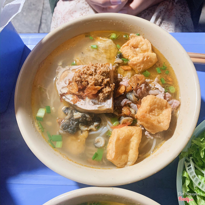 Bún riêu thập cẩm