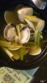 Nghêu hấp sả :x