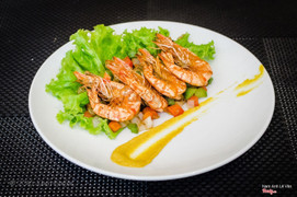 Shrimp fried in herb and butter