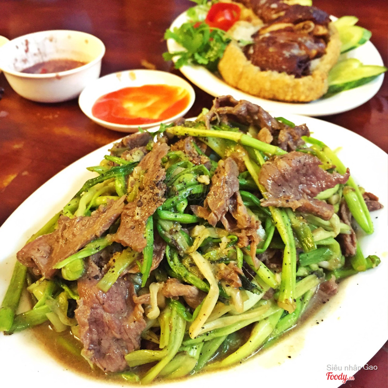 Rau cần xào bò