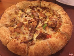 pizza bò xé viền nhân phô mai