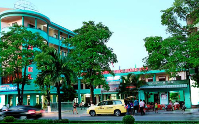 Lương Thực Hotel