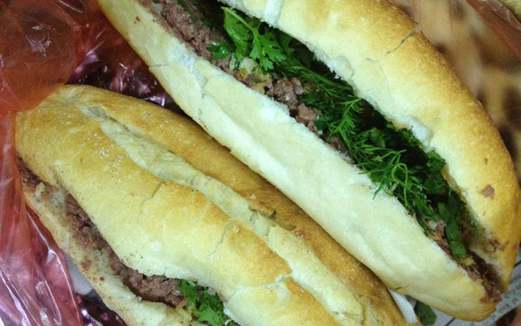 Hạnh - Bánh Mì Pate & Bánh Mì Chảo