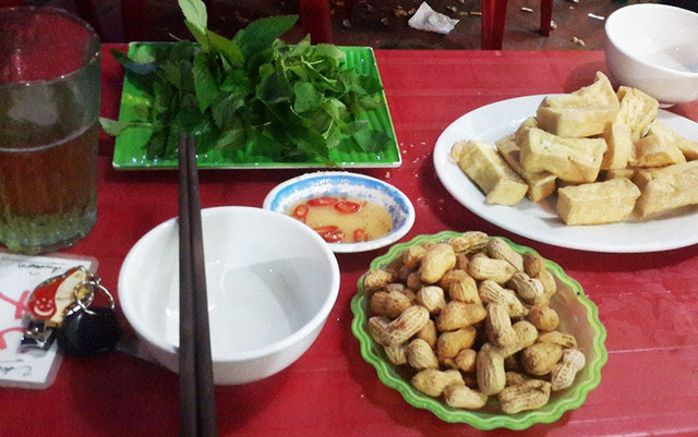 Bia Hơi Hà Nội - Ngô Sỹ Liên 