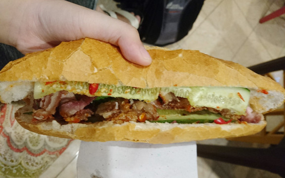 Bánh Mì Heo Quay