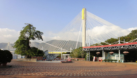 Lantau Link Viewing Platform