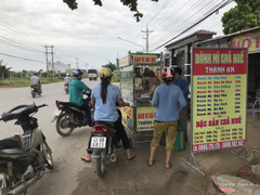 👉Mình khai trương Bánh  mì Chả Huế Thành An tại khu vực gần chợ Mỹ Hạnh Nam - Đức Hoà - Long An, đối diện xây xăng Khắc Duy.  👏Ace đi ngang ghé ủng hộ nha.  Đồng giá 12k Bán từ 5h30 đến 9h30 hàng ngày, chủ nhật nghỉ.  💪Nhận đặt chả Huế sỉ và lẻ ,  👉Chả Huế 160k 👉Chả Bò 270k 👉Chả Da 150k 👉Chả Thủ 150k 👉Chả quế ( về ) 150k 👉Chả cua 220k 👉Chả tươi ( sống) 150k 👐Free ship bán kính 10km, trên thì ship 20k ạ 📞Liên hệ: 👉Chị Chi: 0886.175.175 - 0938.366.662 👉A Lộc: 0886.162.162 - 0962.562.562 😍Thành phần: thịt nạt, thịt mỡ + gia vị. Đặc biệt không sử dụng chất bảo quản.  😍Sử dụng: Bỏ tủ mát 3-4 ngày sau đó bỏ qua tủ đông để bảo quản chả được lâu hơn.  👐 Chả Huế Thành An hân hạnh phục vụ.  😍😍