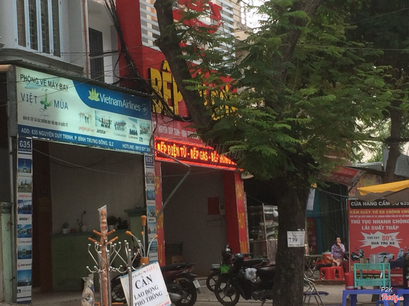 Phòng vé sau xe bán nước