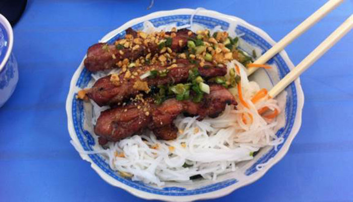 Bún Thịt Nướng - Tôn Đản