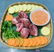 Cháo sườn non tần quế mix đậu lăng rau củ quả