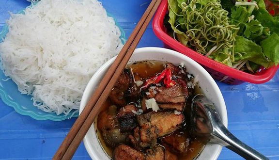 Thúy Nguyễn - Gà Tần & Bún Chả - Trương Công Giai