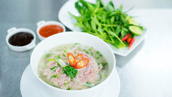 Phở Ngọc - Cơm Gà Quay - 25 Pasteur