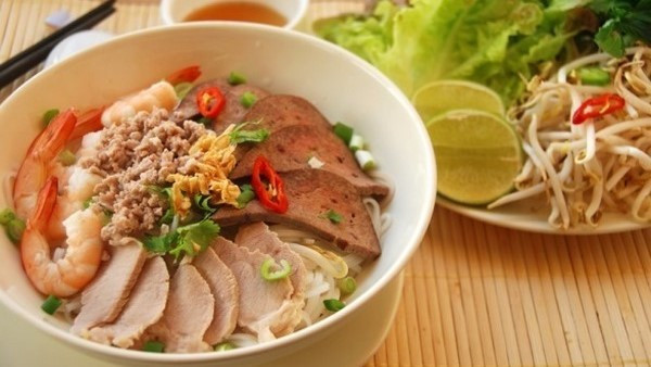 Hủ Tiếu Mì Nam Vang 222 - Phạm Hùng