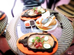 Sốt vừa miệng, bánh mì đặc ăn hơi ngấy nhg có sữa đậu lành cứu :)) không gian là quán cafe nhỏ, địa điểm hơi khó tìm. Nchug tín đồ thích ăn bmi chảo có thể thử nhaa 