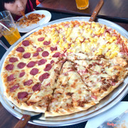 Pizza khổng lồ