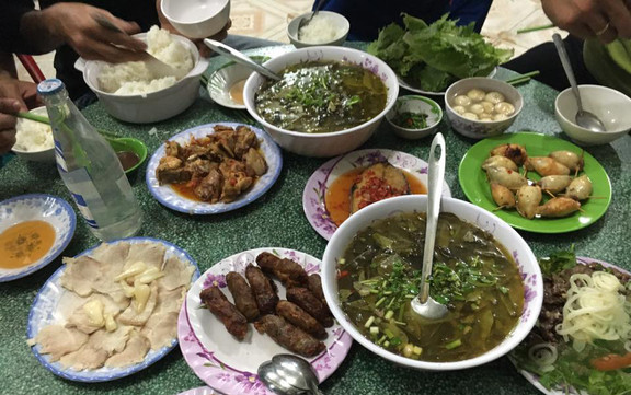 Cơm Bình Dân - Nghi Tàm