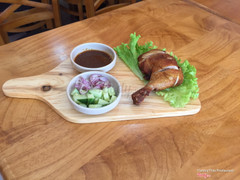 Đùi gà chiên kiểu YummyThai 49k